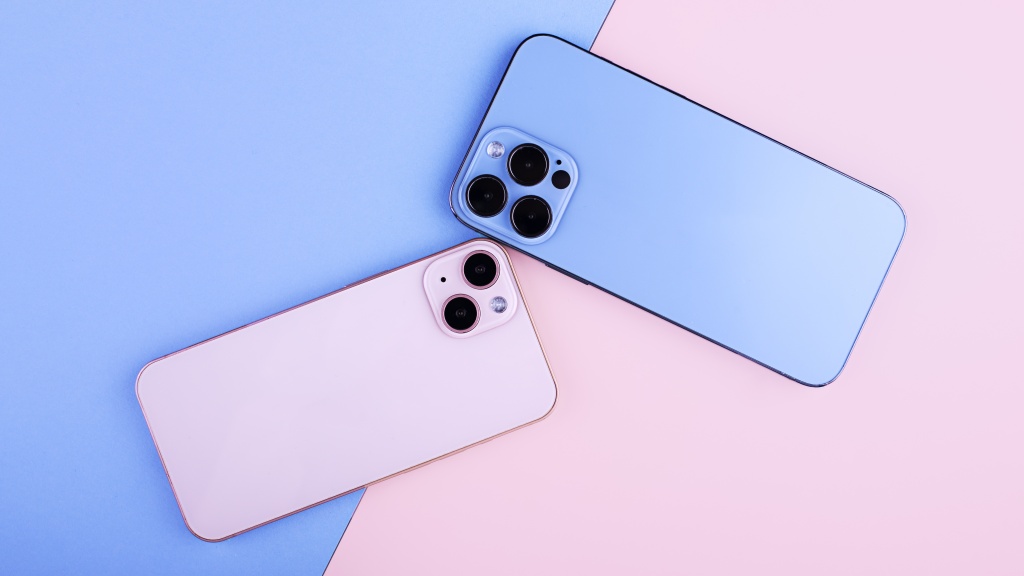 elegant-smartphone-composition.jpg